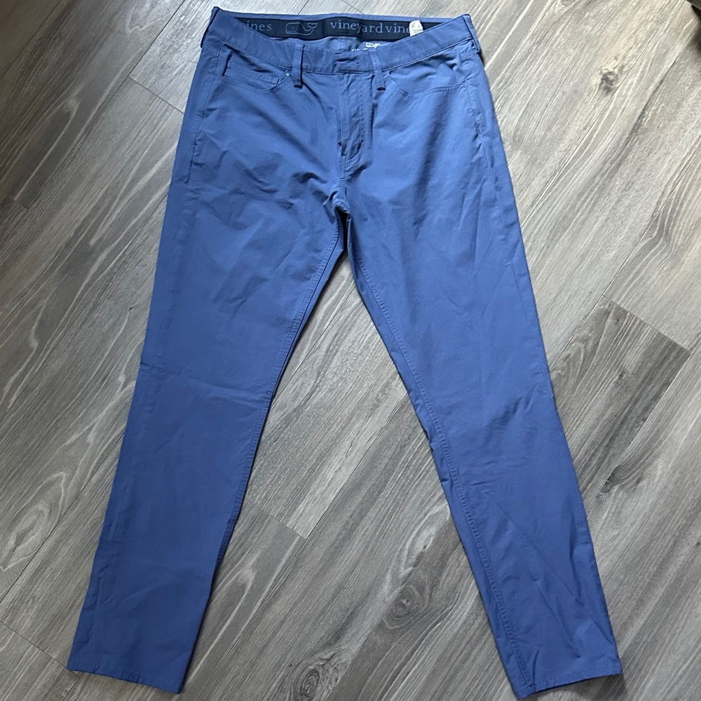 Vineyard Vines Men's performance chinos - size 32x32